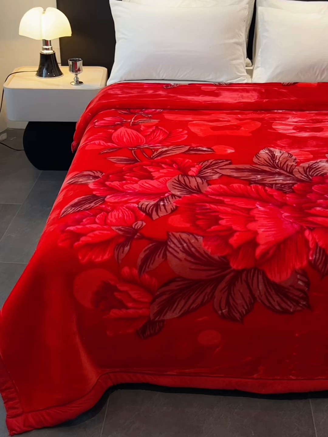 91家纺网 家纺一手货源 找家纺 （总）凯轩毛毯 2025新款加厚双层婚庆云毯  毛毯