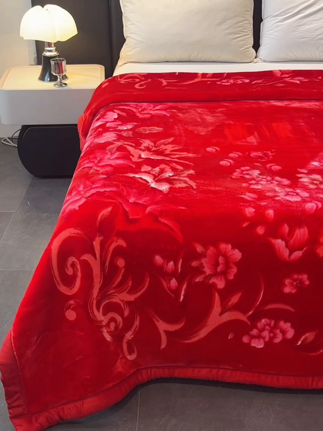 91家纺网 家纺一手货源 找家纺 （总）凯轩毛毯 2025新款加厚双层婚庆云毯  毛毯