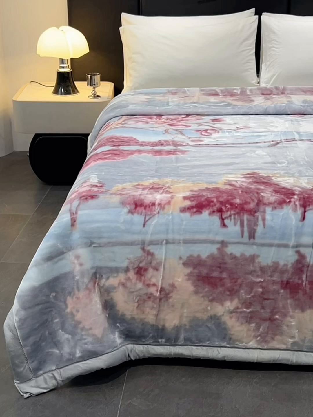 91家纺网 家纺一手货源 找家纺 （总）凯轩毛毯 2025新款加厚双层婚庆云毯  毛毯