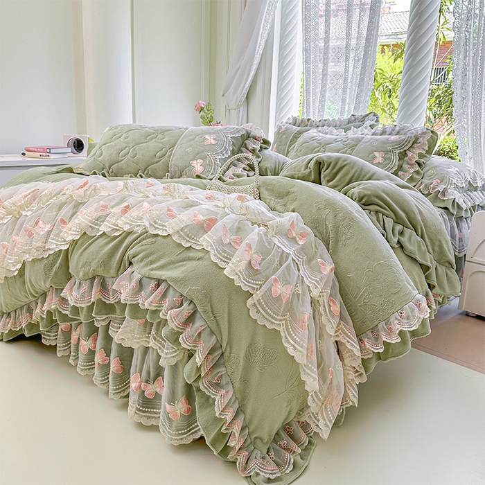 91家纺网 家纺一手货源 找家纺 虹星家纺 2025新款花边牛奶绒床裙四件套系列 蝶恋-抹茶绿