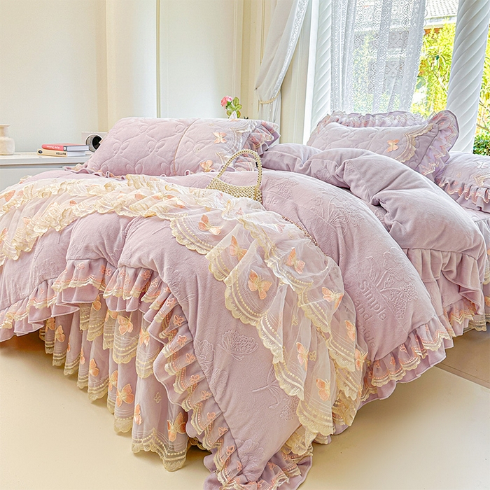 91家纺网 家纺一手货源 找家纺 虹星家纺 2025新款花边牛奶绒床裙四件套系列 蝶恋-葡萄紫