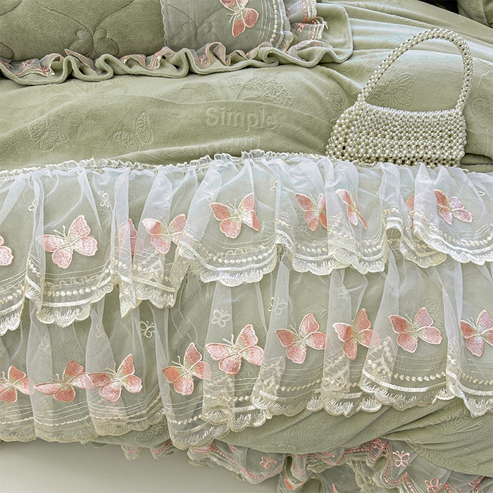 91家纺网 家纺一手货源 找家纺 虹星家纺 2025新款花边牛奶绒床裙四件套系列 蝶恋-抹茶绿