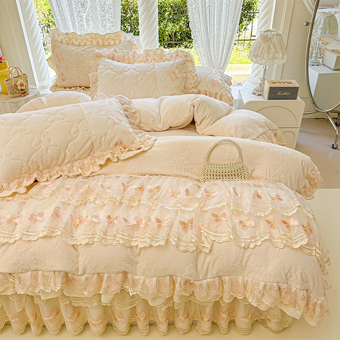 91家纺网 家纺一手货源 找家纺 虹星家纺 2025新款花边牛奶绒床裙四件套系列 蝶恋-奶茶色