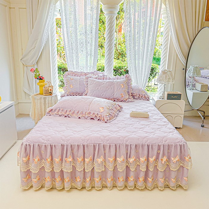 91家纺网 家纺一手货源 找家纺 虹星家纺 2025新款花边牛奶绒床裙四件套系列 蝶恋-葡萄紫