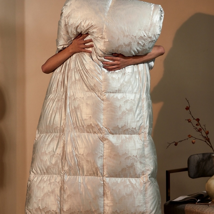 91家纺网 家纺一手货源 找家纺 织梦人羽绒工厂店 2025新款高蓬松羽绒羽毛被大牌同款花型-高精密提花系列 高精密提花-山尧灰