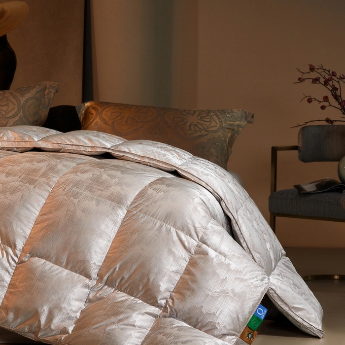 91家纺网 家纺一手货源 找家纺 织梦人羽绒工厂店 2025新款高蓬松羽绒羽毛被大牌同款花型-高精密提花系列 高精密提花-山尧灰