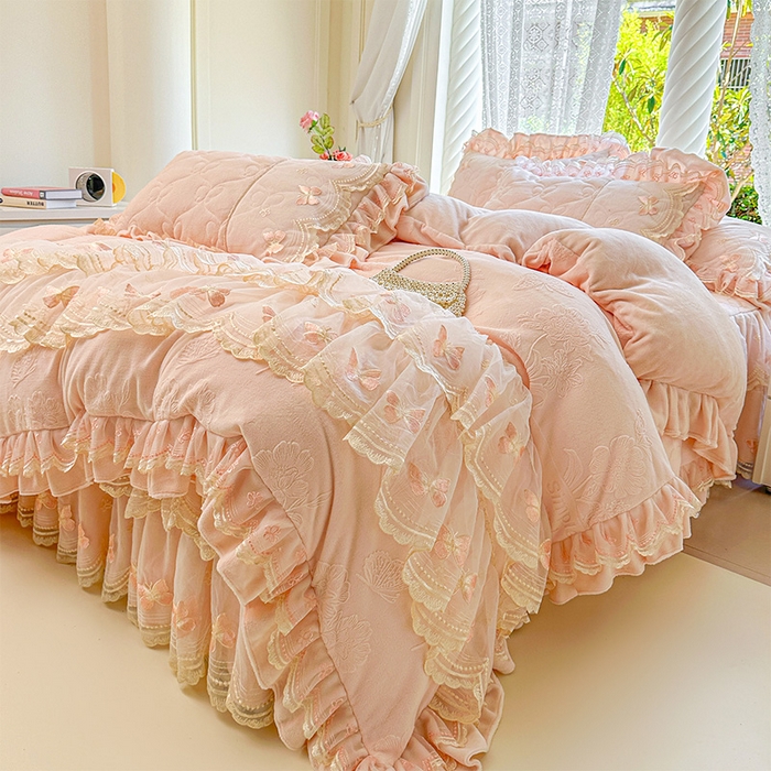 91家纺网 家纺一手货源 找家纺 （总）虹星家纺 2025新款花边牛奶绒床裙四件套系列