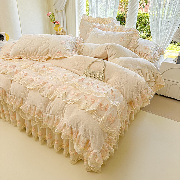 91家纺网 家纺一手货源 找家纺 虹星家纺 2025新款花边牛奶绒床裙四件套系列 蝶恋-奶茶色