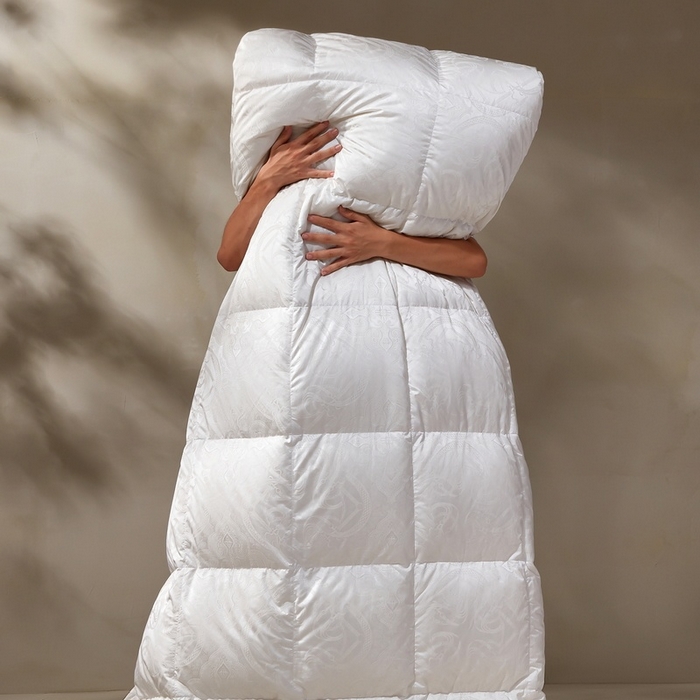 91家纺网 家纺一手货源 找家纺 织梦人羽绒工厂店 2025新款高蓬松羽绒羽毛被大牌同款花型-高精密提花系列 高精密提花-时尚语录-白