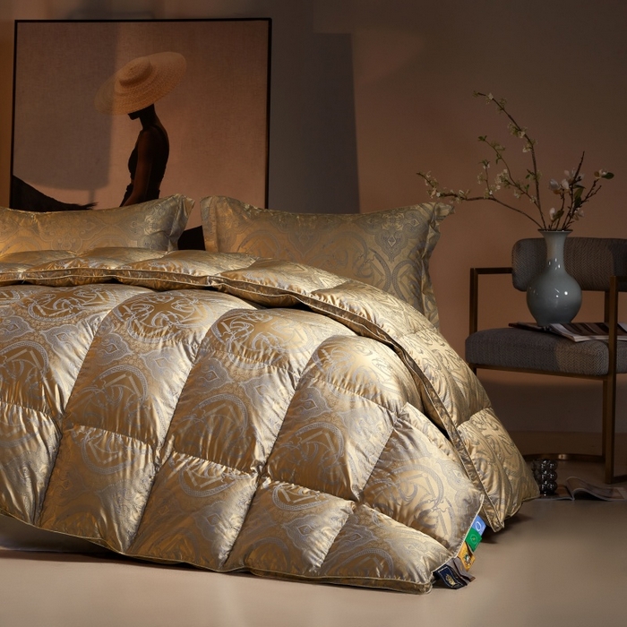 91家纺网 家纺一手货源 找家纺 织梦人羽绒工厂店 2025新款高蓬松羽绒羽毛被大牌同款花型-高精密提花系列 高精密提花-时尚语录-古铜
