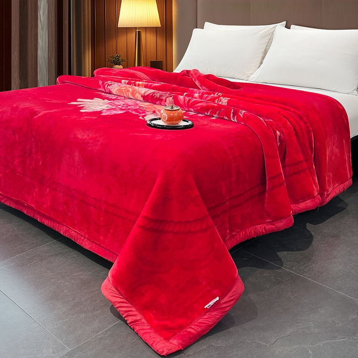 91家纺网 家纺一手货源 找家纺 凯轩毛毯 2025新款加厚双层婚庆云毯  毛毯 心花怒放