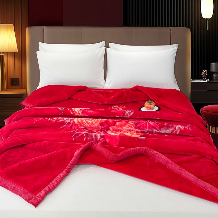 91家纺网 家纺一手货源 找家纺 凯轩毛毯 2025新款加厚双层婚庆云毯  毛毯 心花怒放