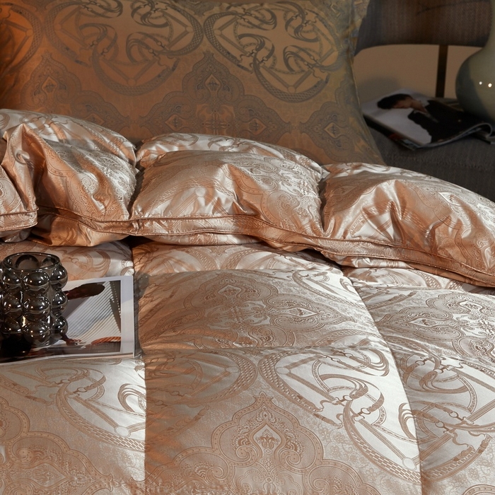 91家纺网 家纺一手货源 找家纺 织梦人羽绒工厂店 2025新款高蓬松羽绒羽毛被大牌同款花型-高精密提花系列 高精密提花-时尚语录-金