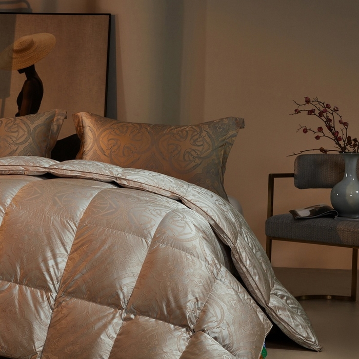 91家纺网 家纺一手货源 找家纺 织梦人羽绒工厂店 2025新款高蓬松羽绒羽毛被大牌同款花型-高精密提花系列 高精密提花-时尚语录-金