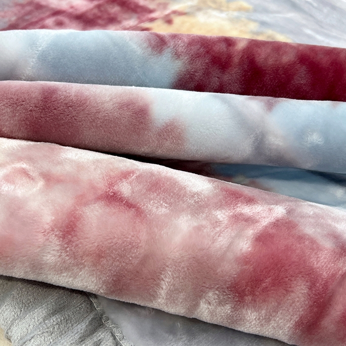 91家纺网 家纺一手货源 找家纺 凯轩毛毯 2025新款加厚双层婚庆云毯  毛毯 烟雨蒙蒙