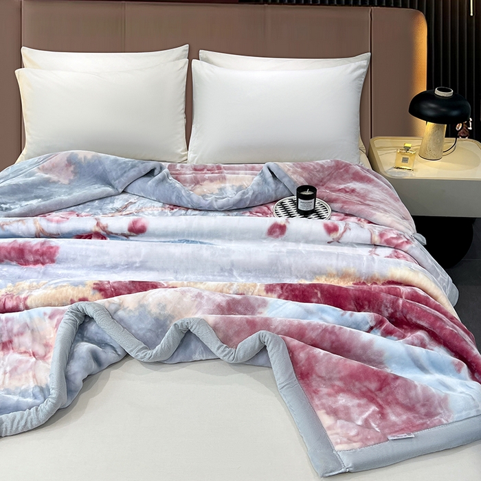 91家纺网 家纺一手货源 找家纺 凯轩毛毯 2025新款加厚双层婚庆云毯  毛毯 烟雨蒙蒙