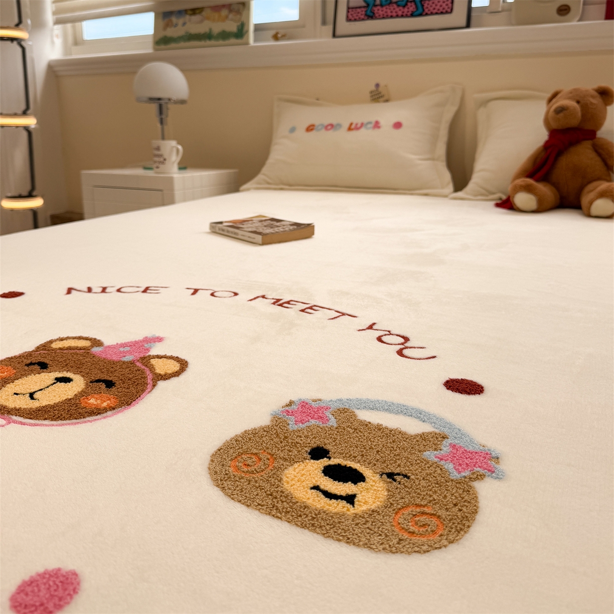 91家纺网 家纺一手货源 找家纺 （总）857家居 2025新款卡通牛奶绒刺绣床笠