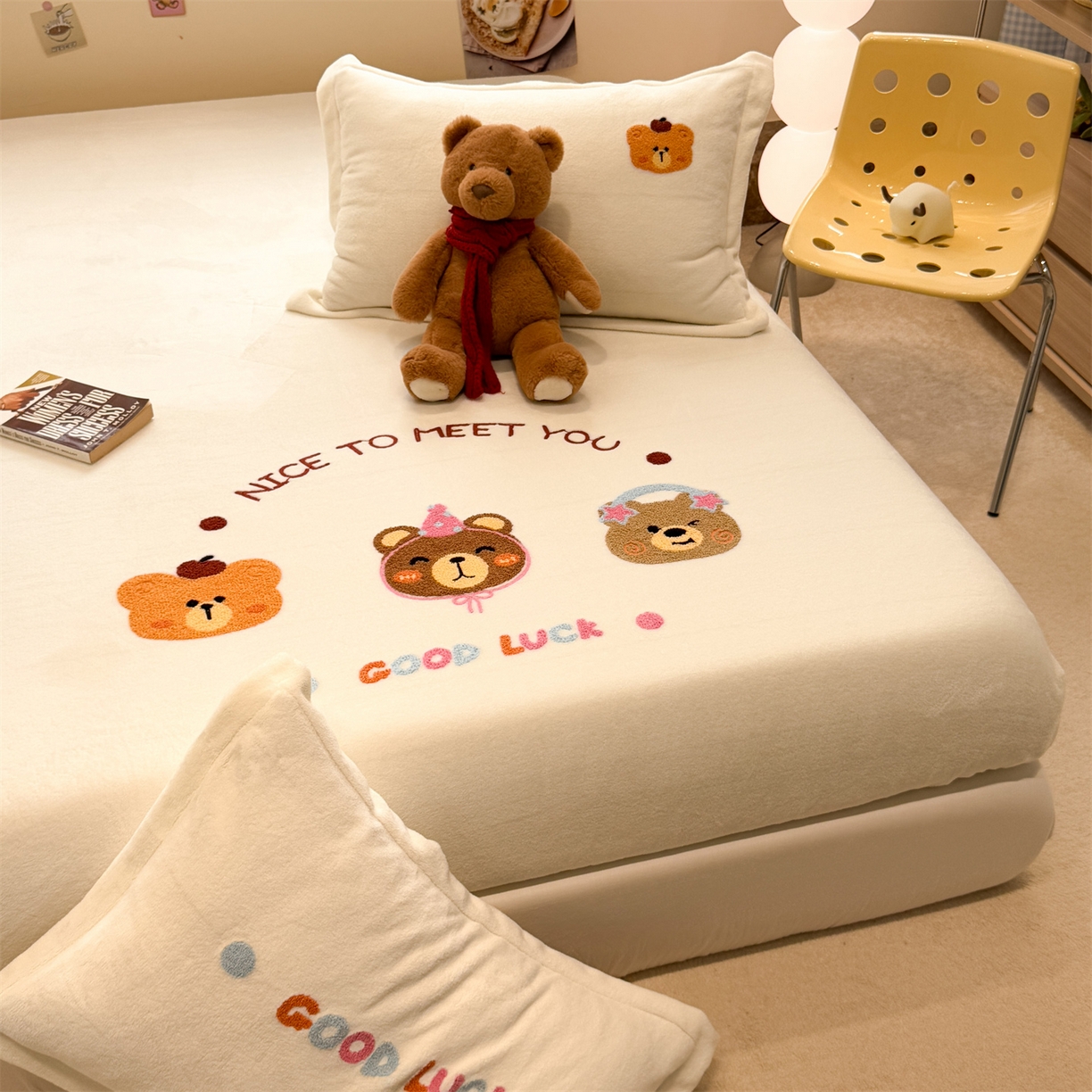 91家纺网 家纺一手货源 找家纺 857家居 2024新款A类雕花牛奶绒四件套 艾丽莎