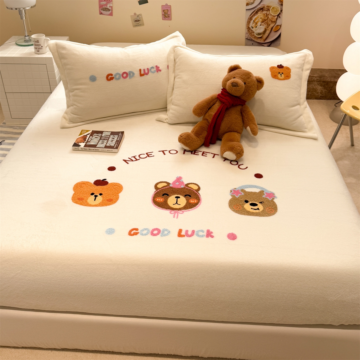 91家纺网 家纺一手货源 找家纺 （总）857家居 2025新款卡通牛奶绒刺绣床笠