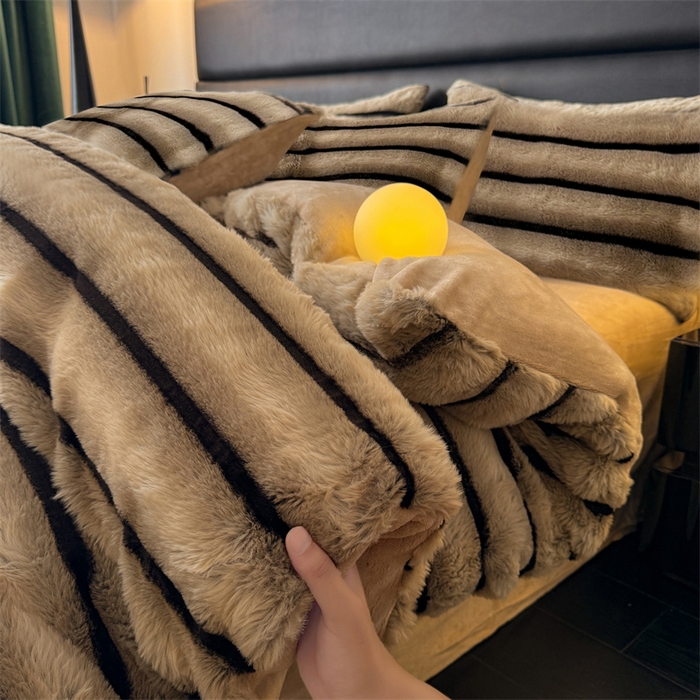 91家纺网 家纺一手货源 找家纺 （总）优贝家纺 2025新款A版獭兔毛B版牛奶绒四件套