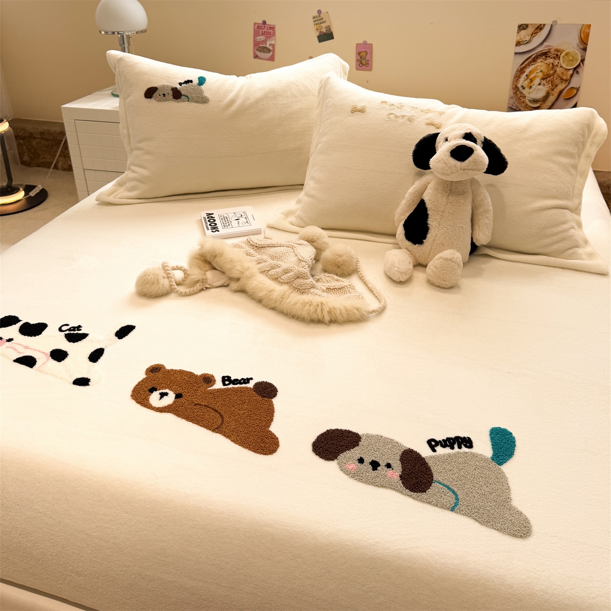 857家居 2025新款卡通牛奶绒刺绣床笠 蒙趣世界