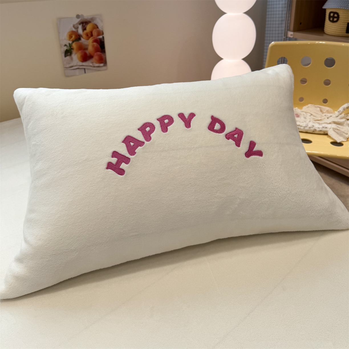 91家纺网 家纺一手货源 找家纺 857家居 2025新款卡通牛奶绒刺绣床笠 梦幻猫