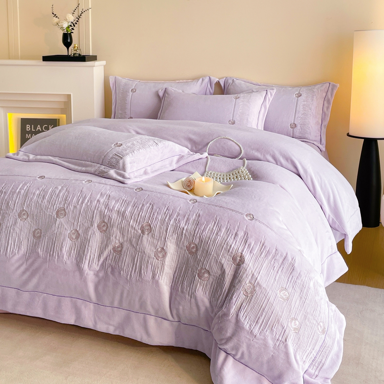 91家纺网 家纺一手货源 找家纺 新方向 2025新款全消光A类刺绣牛奶绒四件套-玫瑰情缘 玫瑰情缘-魅紫