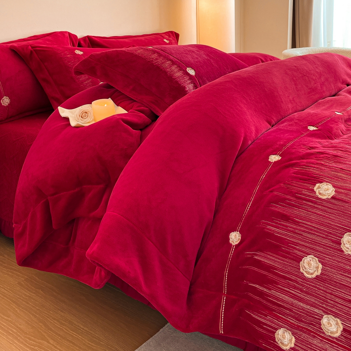 91家纺网 家纺一手货源 找家纺 新方向 2025新款全消光A类刺绣牛奶绒四件套-玫瑰情缘 玫瑰情缘-洋酒红