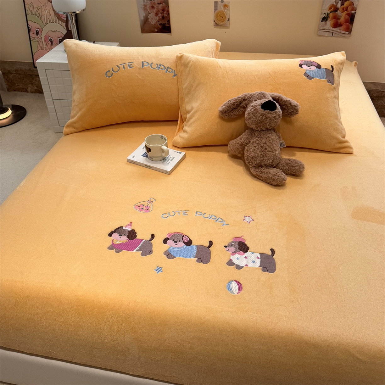 857家居 2025新款卡通牛奶绒刺绣床笠 糯叽叽狗
