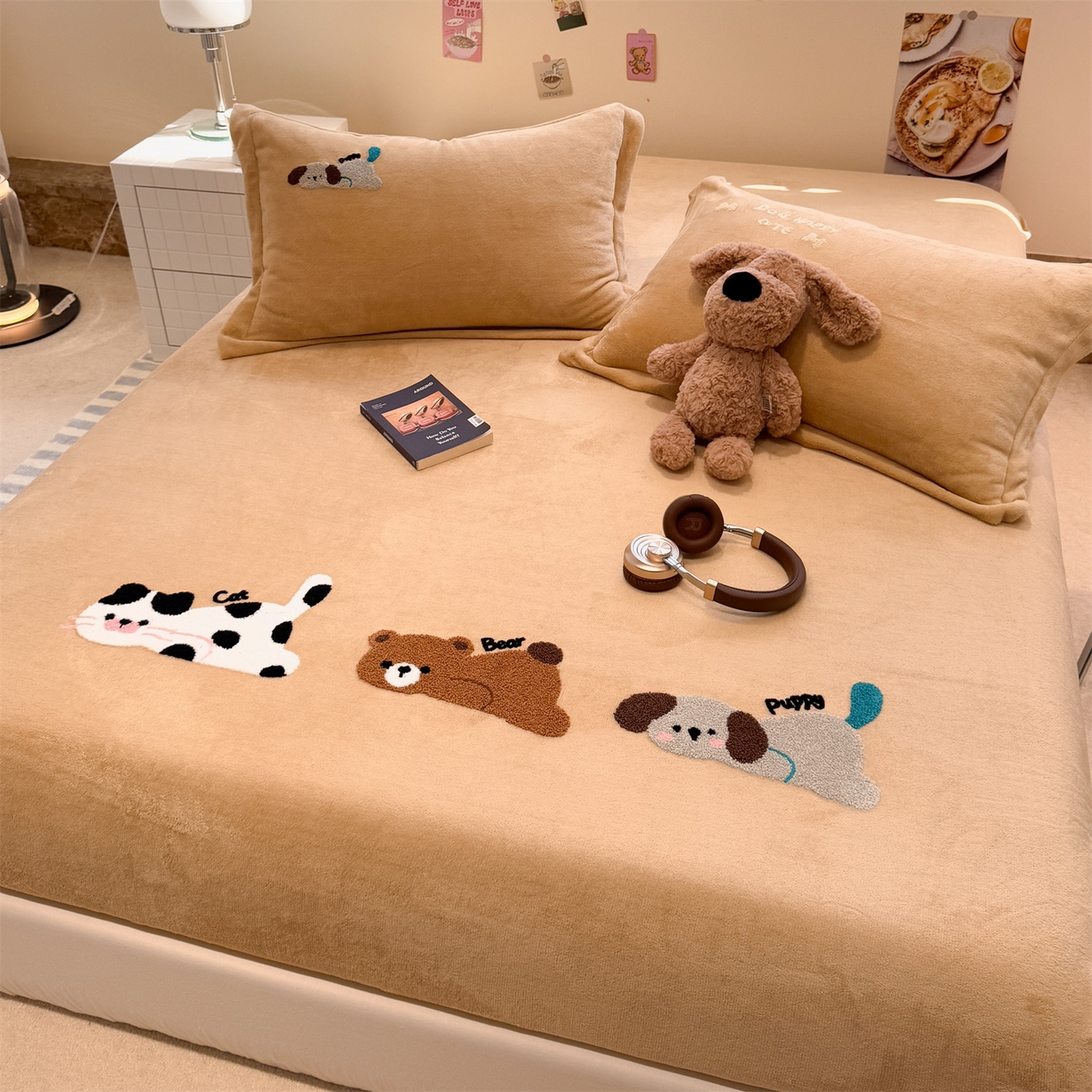 857家居 2025新款卡通牛奶绒刺绣床笠 慵懒猫