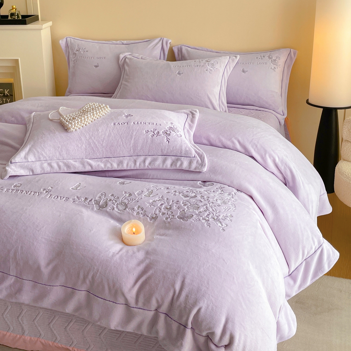 91家纺网 家纺一手货源 找家纺 新方向 2025新款全消光A类刺绣牛奶绒四件套-浮生若梦 浮生若梦-魅紫