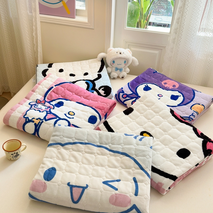 91家纺网 家纺一手货源 找家纺 （总）希诺家居 2025新款正版授权三丽鸥大版牛奶绒床垫三件套床褥学生宿舍床垫