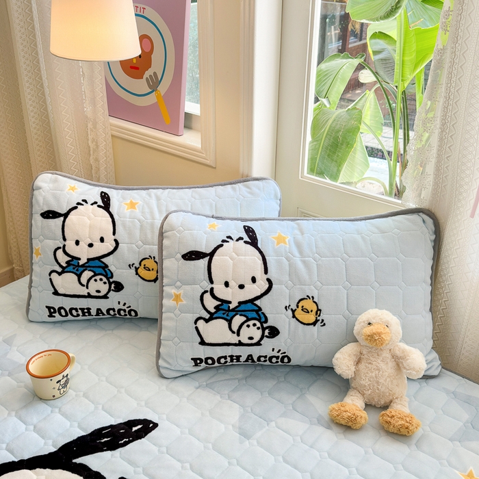 91家纺网 家纺一手货源 找家纺 希诺家居 2025新款正版授权三丽鸥大版牛奶绒床垫三件套床褥学生宿舍床垫 星星帕恰狗