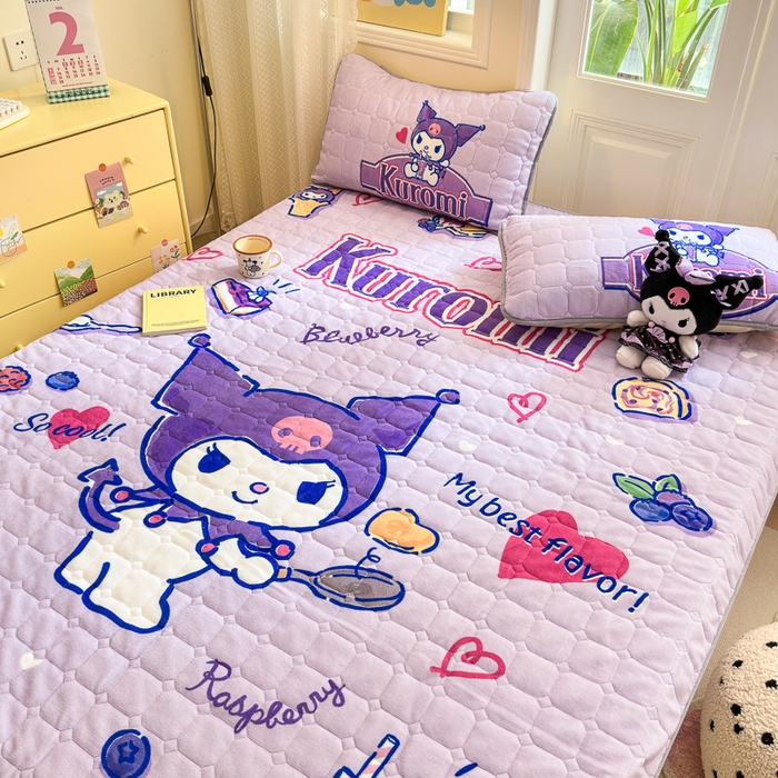 91家纺网 家纺一手货源 找家纺 希诺家居 2025新款正版授权三丽鸥大版牛奶绒床垫三件套床褥学生宿舍床垫 趣味库洛米