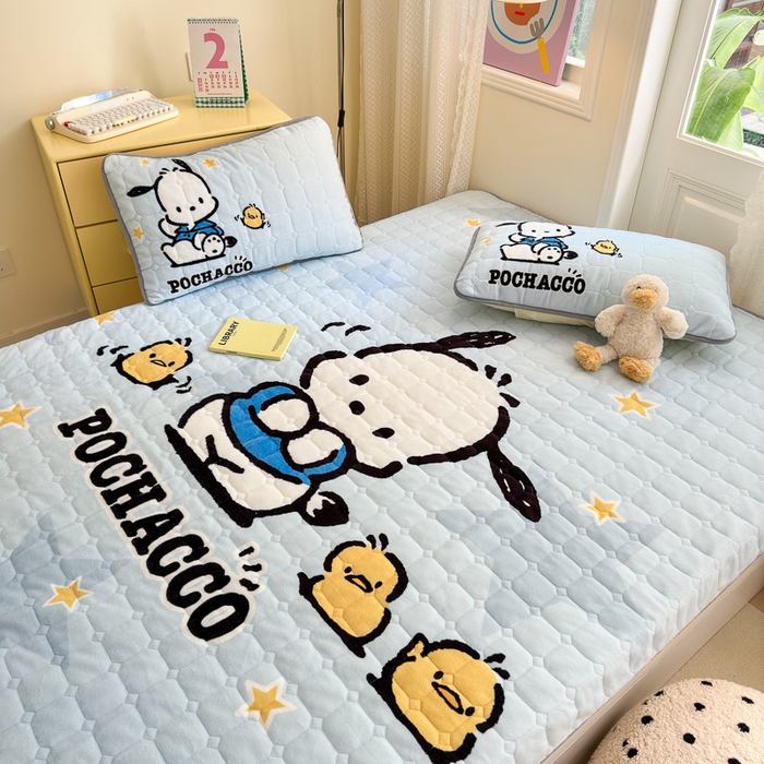 91家纺网 家纺一手货源 找家纺 希诺家居 2025新款正版授权三丽鸥大版牛奶绒床垫三件套床褥学生宿舍床垫 星星帕恰狗