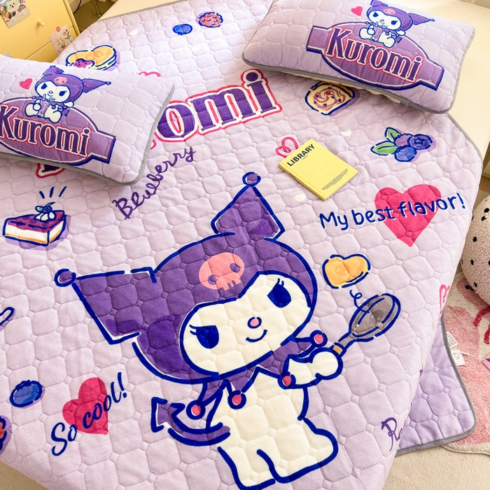 91家纺网 家纺一手货源 找家纺 希诺家居 2025新款正版授权三丽鸥大版牛奶绒床垫三件套床褥学生宿舍床垫 趣味库洛米