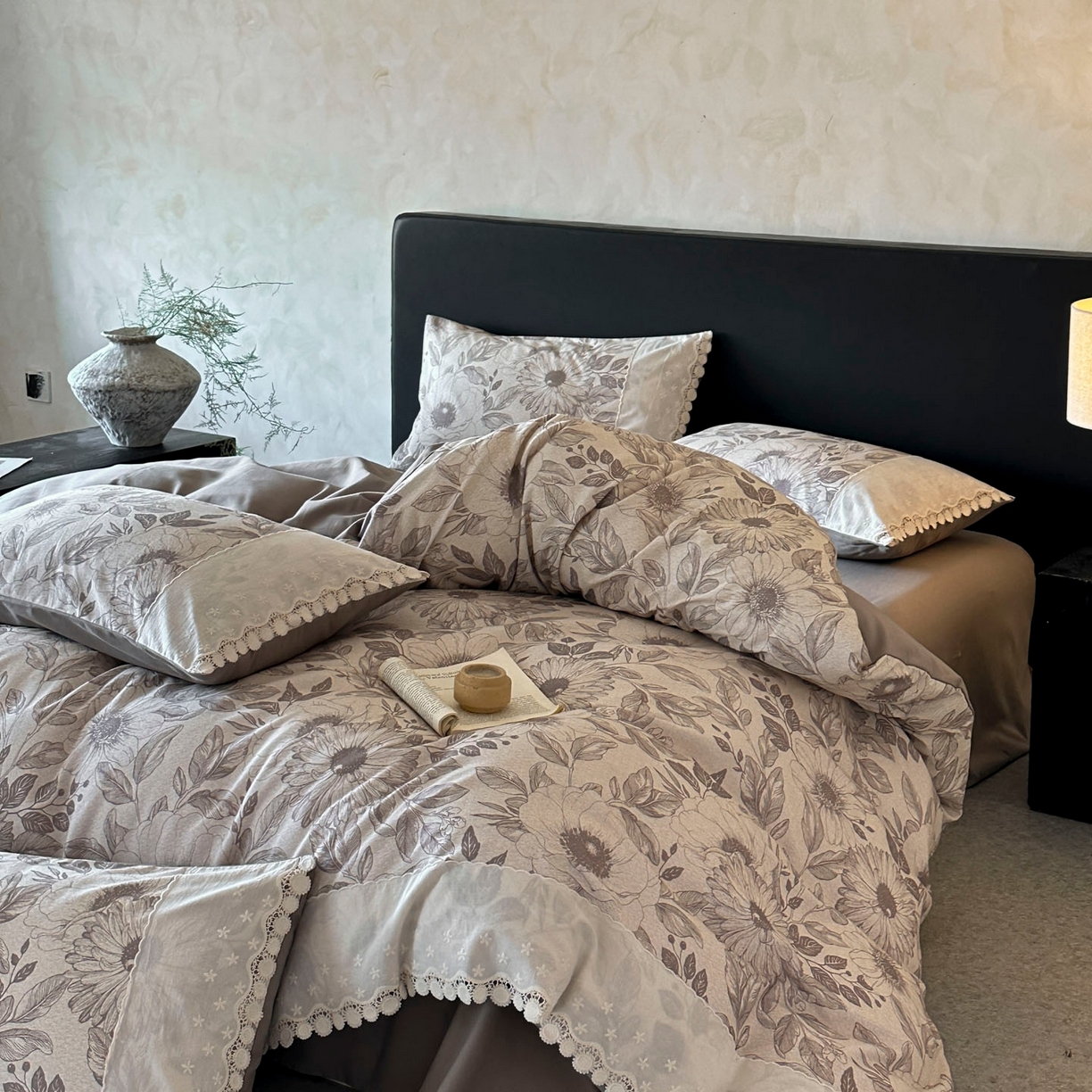 91家纺网 家纺一手货源 找家纺 宜代光年 2025新款全棉磨毛花边四件套 花漾