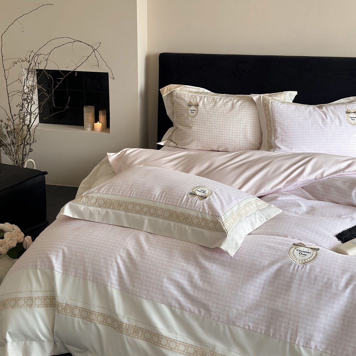 91家纺网 家纺一手货源 找家纺 MIU缪家居 2025新款100支全棉磨毛四件套-莫妮卡 莫妮卡-粉色