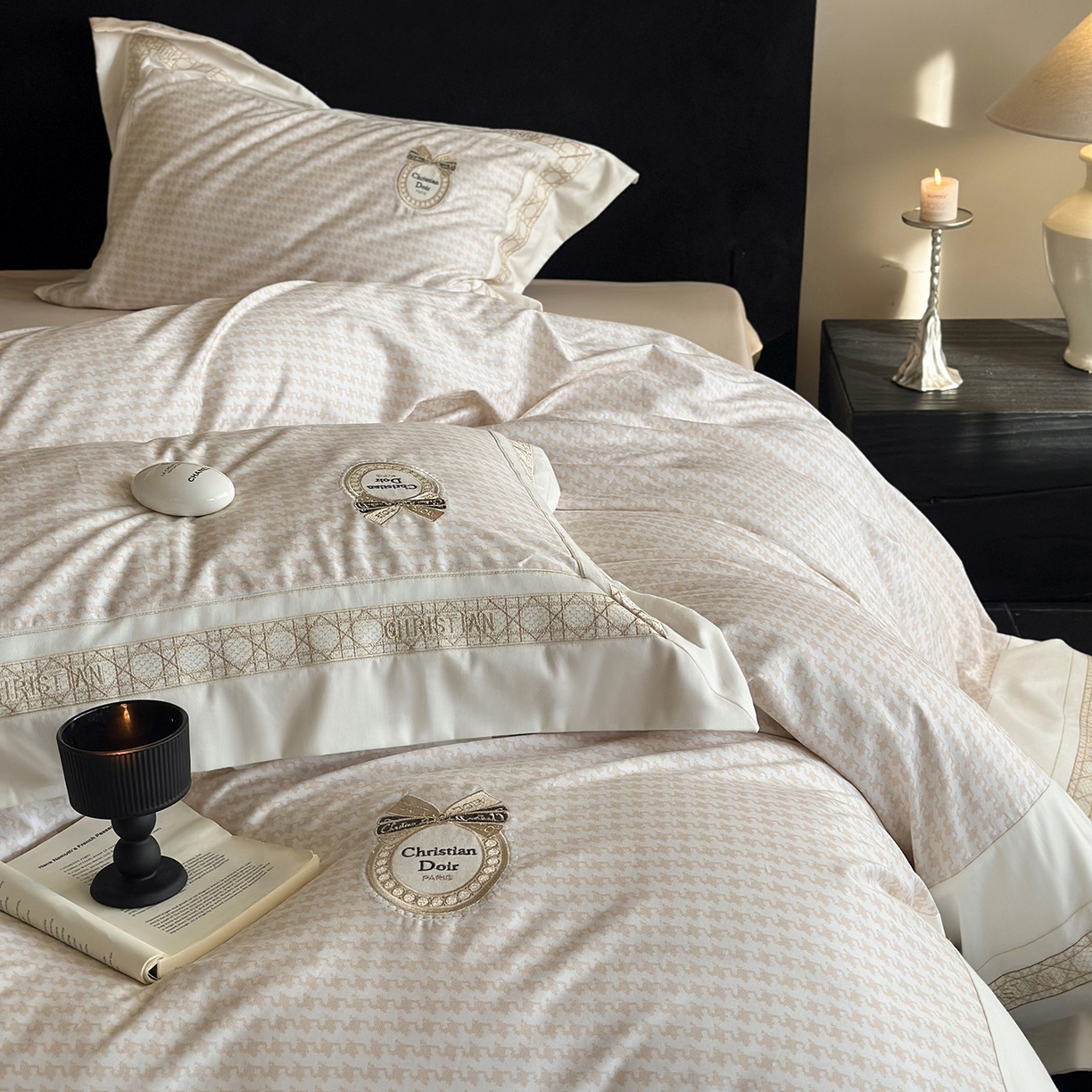 91家纺网 家纺一手货源 找家纺 MIU缪家居 2025新款100支全棉磨毛四件套-莫妮卡 莫妮卡-卡其