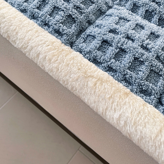 91家纺网 家纺一手货源 找家纺 喜居 2025新款舒棉绒华夫格床褥垫 雾蓝