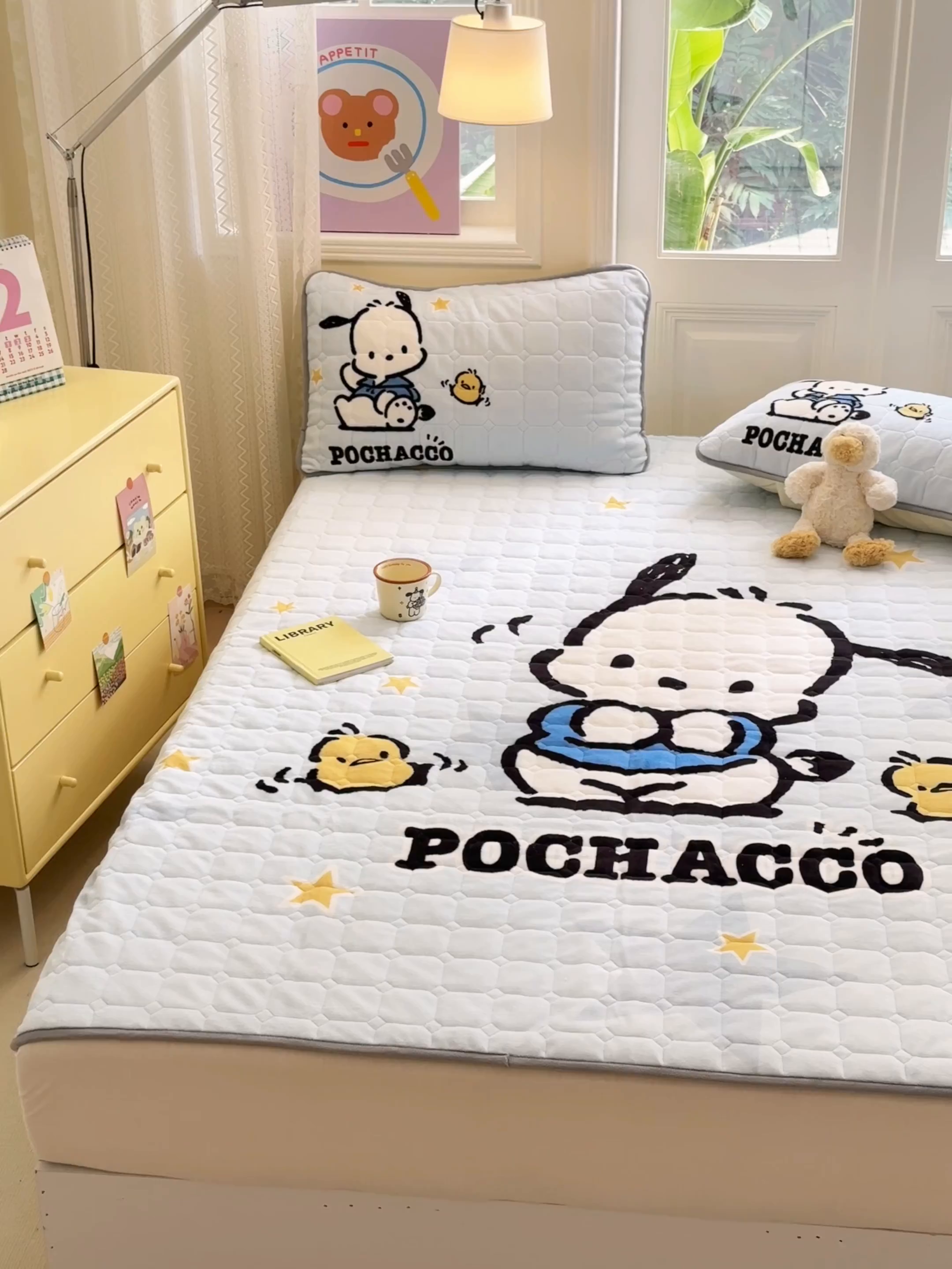 91家纺网 家纺一手货源 找家纺 希诺家居 2025新款正版授权三丽鸥大版牛奶绒床垫三件套床褥学生宿舍床垫 星星帕恰狗