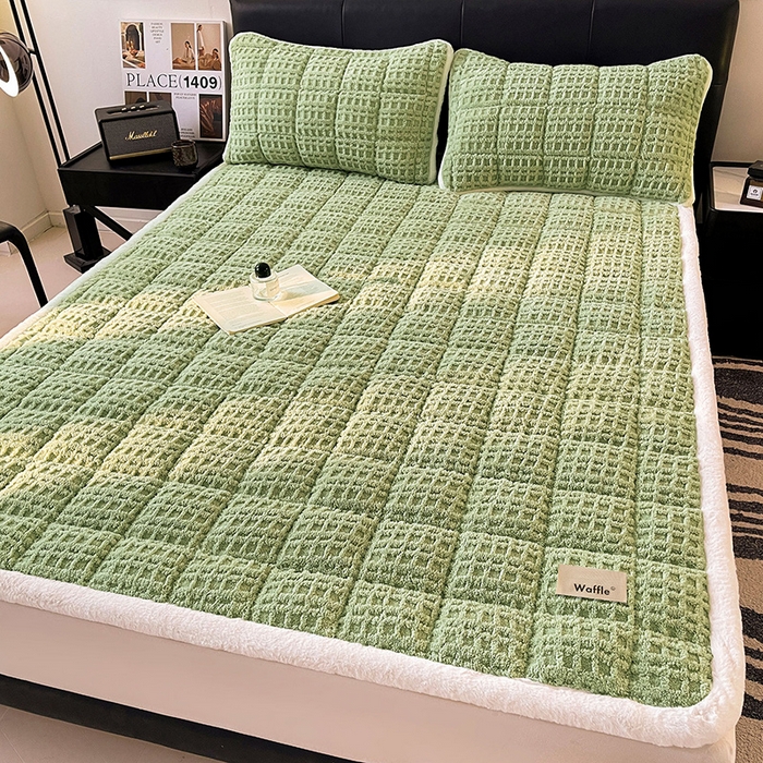 91家纺网 家纺一手货源 找家纺 喜居 2025新款舒棉绒华夫格床褥垫 茉绿