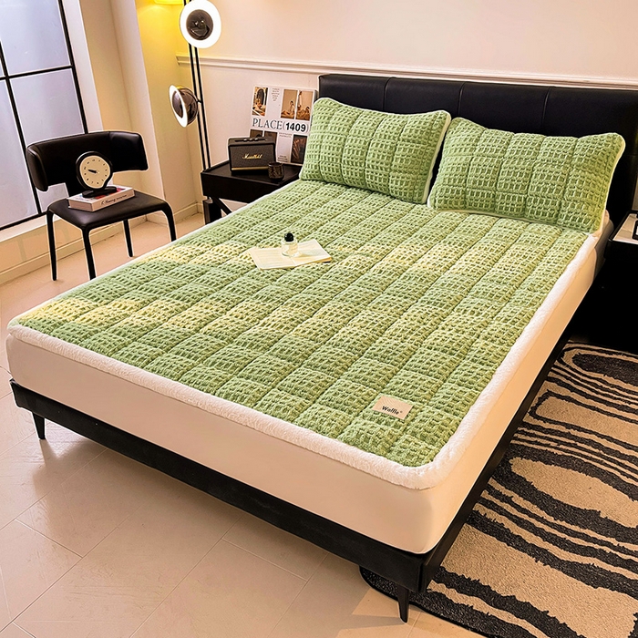 91家纺网 家纺一手货源 找家纺 喜居 2025新款舒棉绒华夫格床褥垫 茉绿