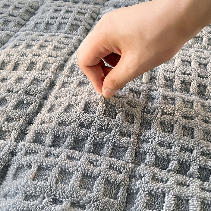 91家纺网 家纺一手货源 找家纺 喜居 2025新款舒棉绒华夫格床褥垫 雅灰