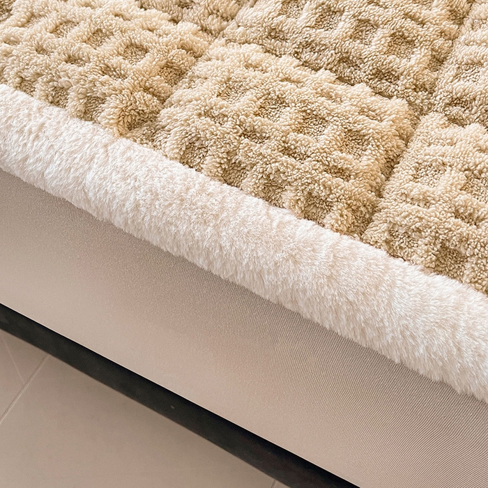 91家纺网 家纺一手货源 找家纺 喜居 2025新款舒棉绒华夫格床褥垫 奶咖