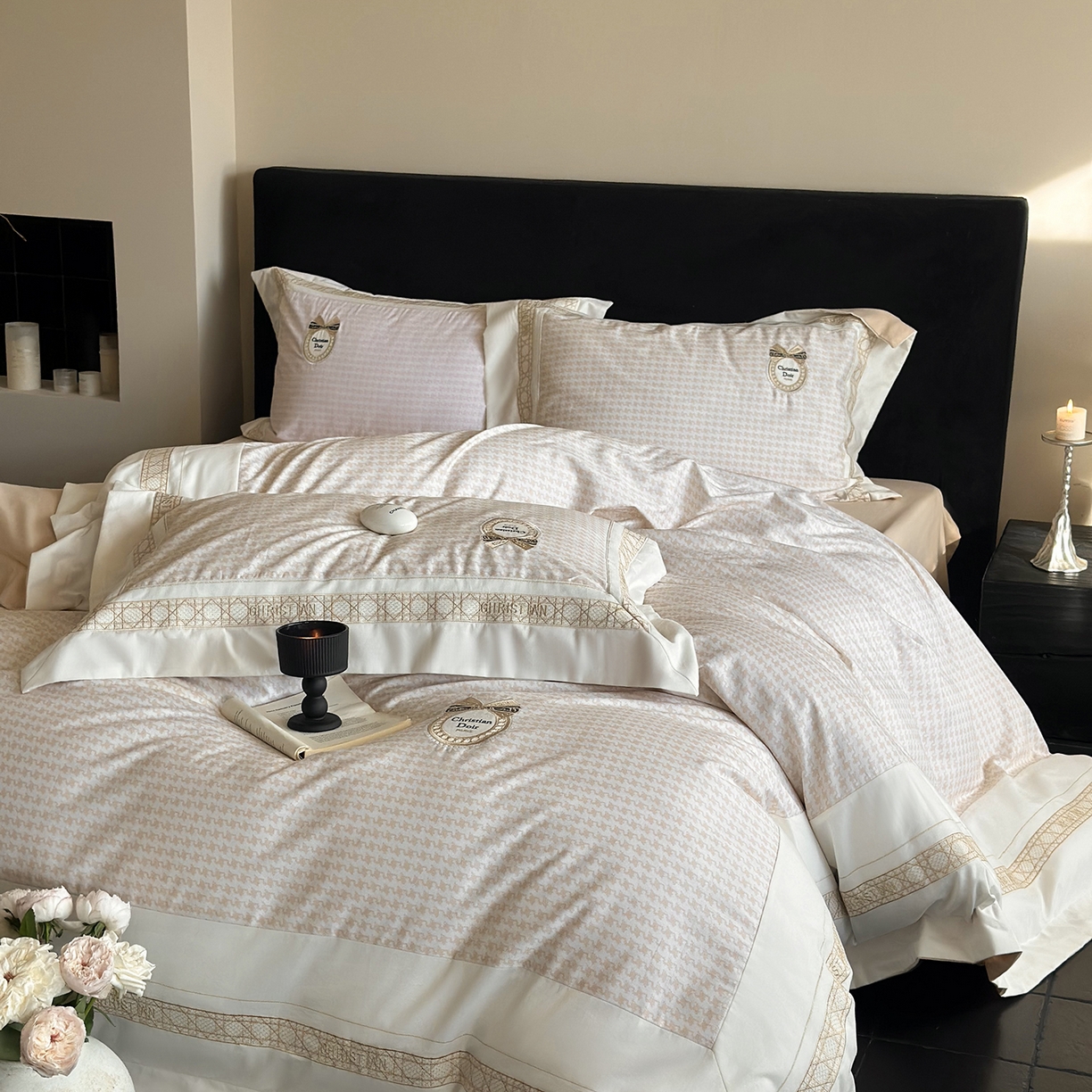 91家纺网 家纺一手货源 找家纺 MIU缪家居 2025新款100支全棉磨毛四件套-莫妮卡 莫妮卡-卡其