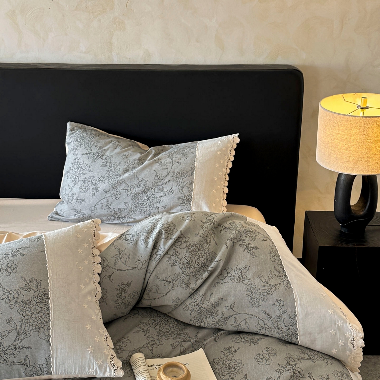 91家纺网 家纺一手货源 找家纺 宜代光年 2025新款全棉磨毛花边四件套 花眠