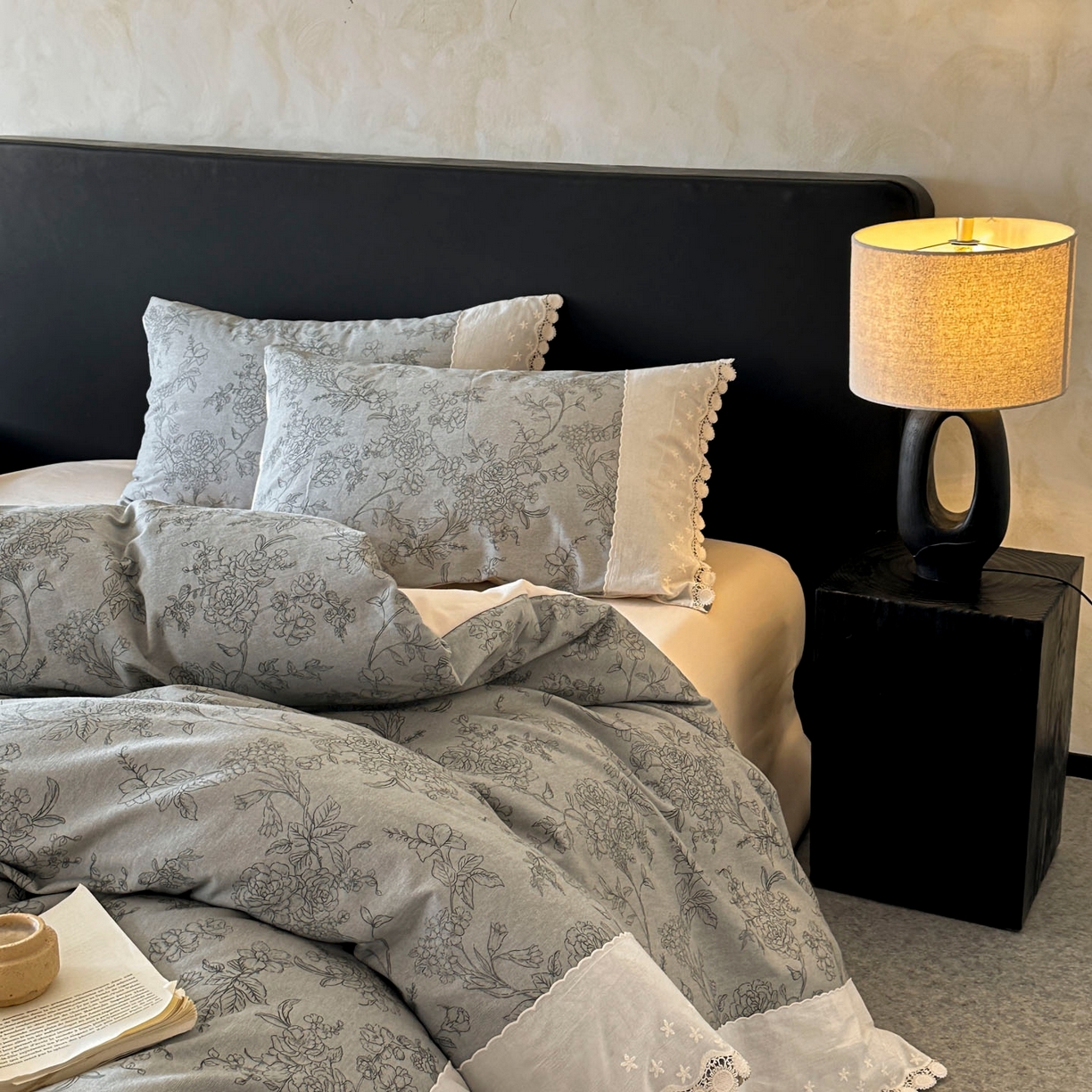 91家纺网 家纺一手货源 找家纺 宜代光年 2025新款全棉磨毛花边四件套 花眠