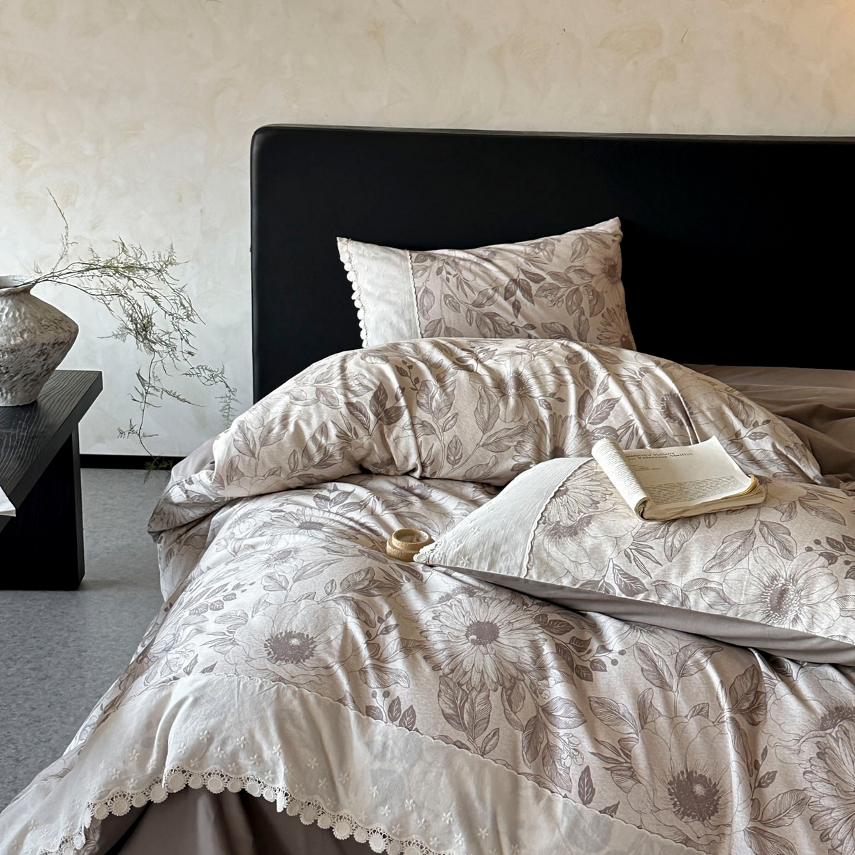 91家纺网 家纺一手货源 找家纺 宜代光年 2025新款全棉磨毛花边四件套 花漾