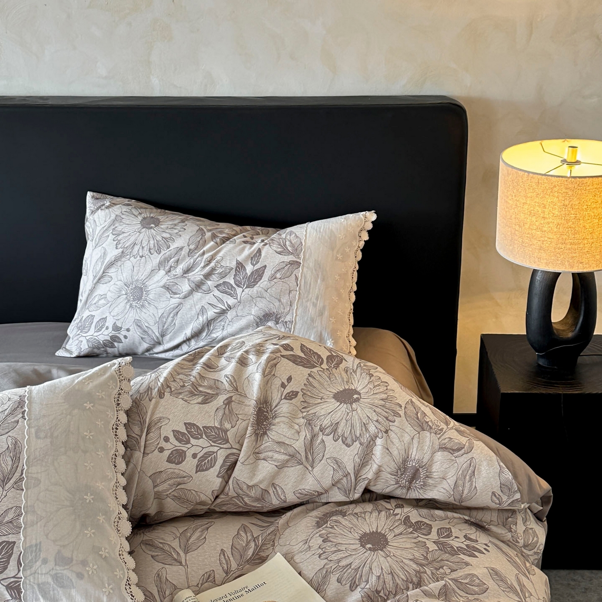 91家纺网 家纺一手货源 找家纺 宜代光年 2025新款全棉磨毛花边四件套 花漾